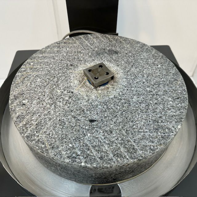 ミツカ関東 電動石臼製粉機 K-36TS | 無限堂厨房ネットショップ