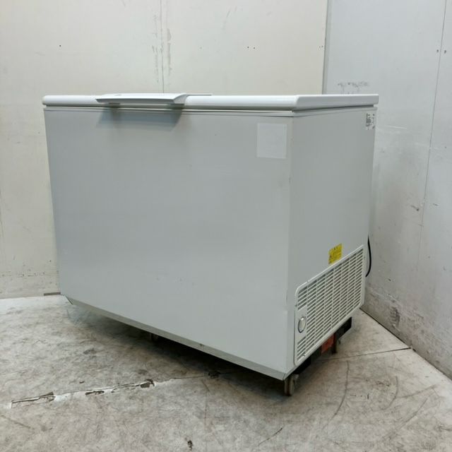 Electrolux 冷凍ストッカー BNF3000S 300L 2012年製本体重量51kg 