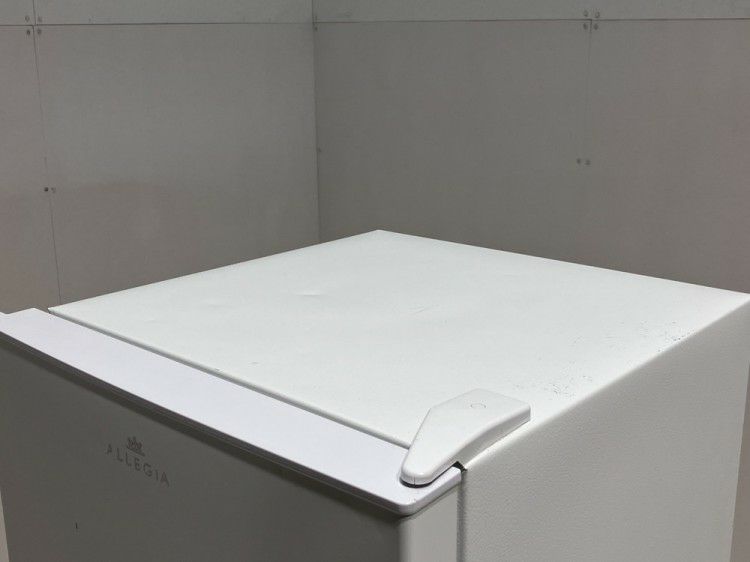 ノンフロン冷凍庫アレジア AR-BD62 2021年製　61L 楽天市場】アレジア 冷凍庫 小型 61L 前開き スリム ミニ冷凍庫 右開き