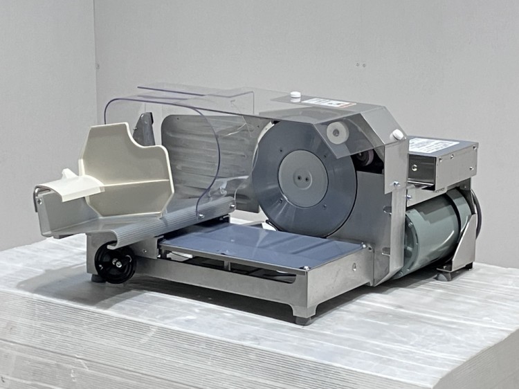 ハクラ精機 パンスライサー AT700Z | 無限堂厨房ネットショップ