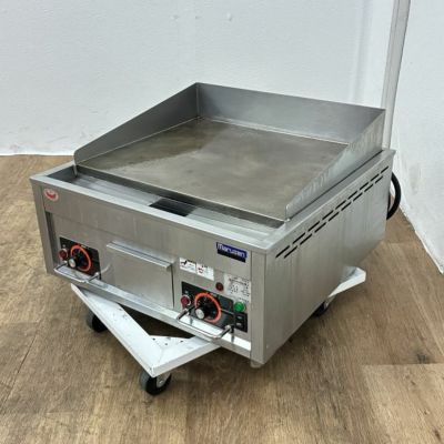 ネット専売　専用台セット　ガスグリドル　鉄板焼　軒先販売　イベント　フードフェス Amazon | プレス鉄板 卓上鉄板焼818A グリドル鉄板焼き いか焼き